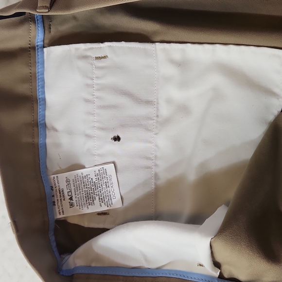 DOCKERS CLASSIC FIT MENS PANTS.     SIZE 38×30 KHAKI COLOR - Picture 6 of 11